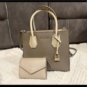 Michael Kors Purse😍 Mercer saffiano accordion❤️❤️